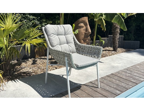fauteuil blanc gris résine tressée ELBA Remarquable