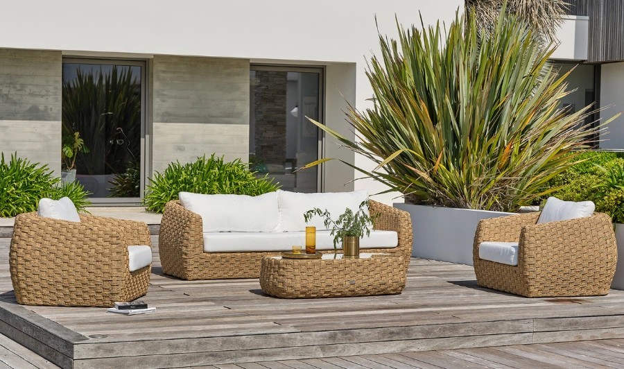 Salon bas de jardin 5 places en résine tressée marron - RAMATUELLE EAN 3700286490393 Salon bas de jardin 5 places en résine tressée marron - RAMATUELLE EAN 3700286490393
