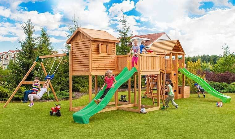 Station de jeux enfants en bois : avec toboggans et balançoire