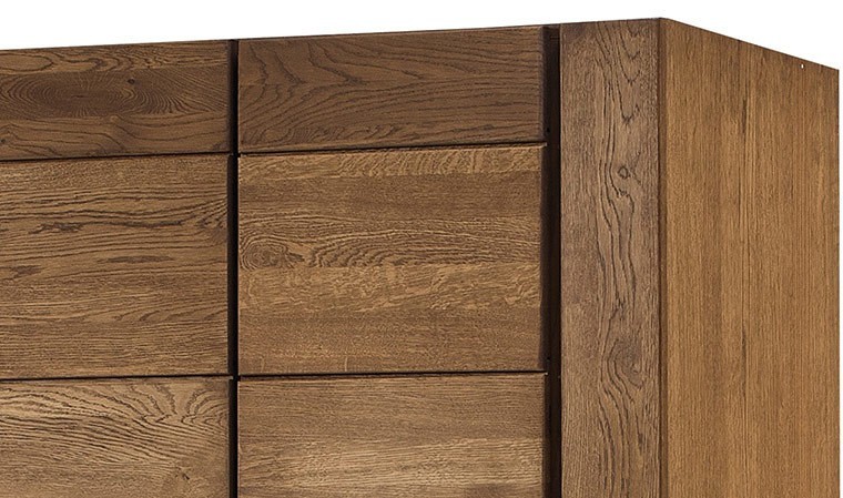 Armoire ou meuble de rangement provincial français en chêne du 18ème