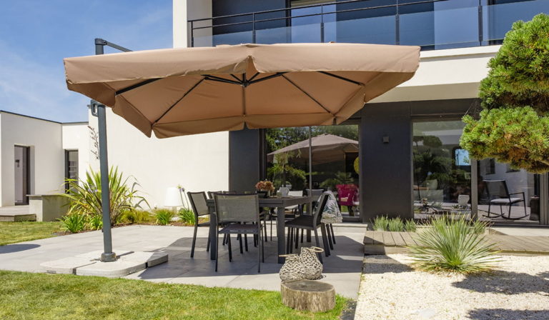 Parasol Rsistant Au Vent Castoramanull