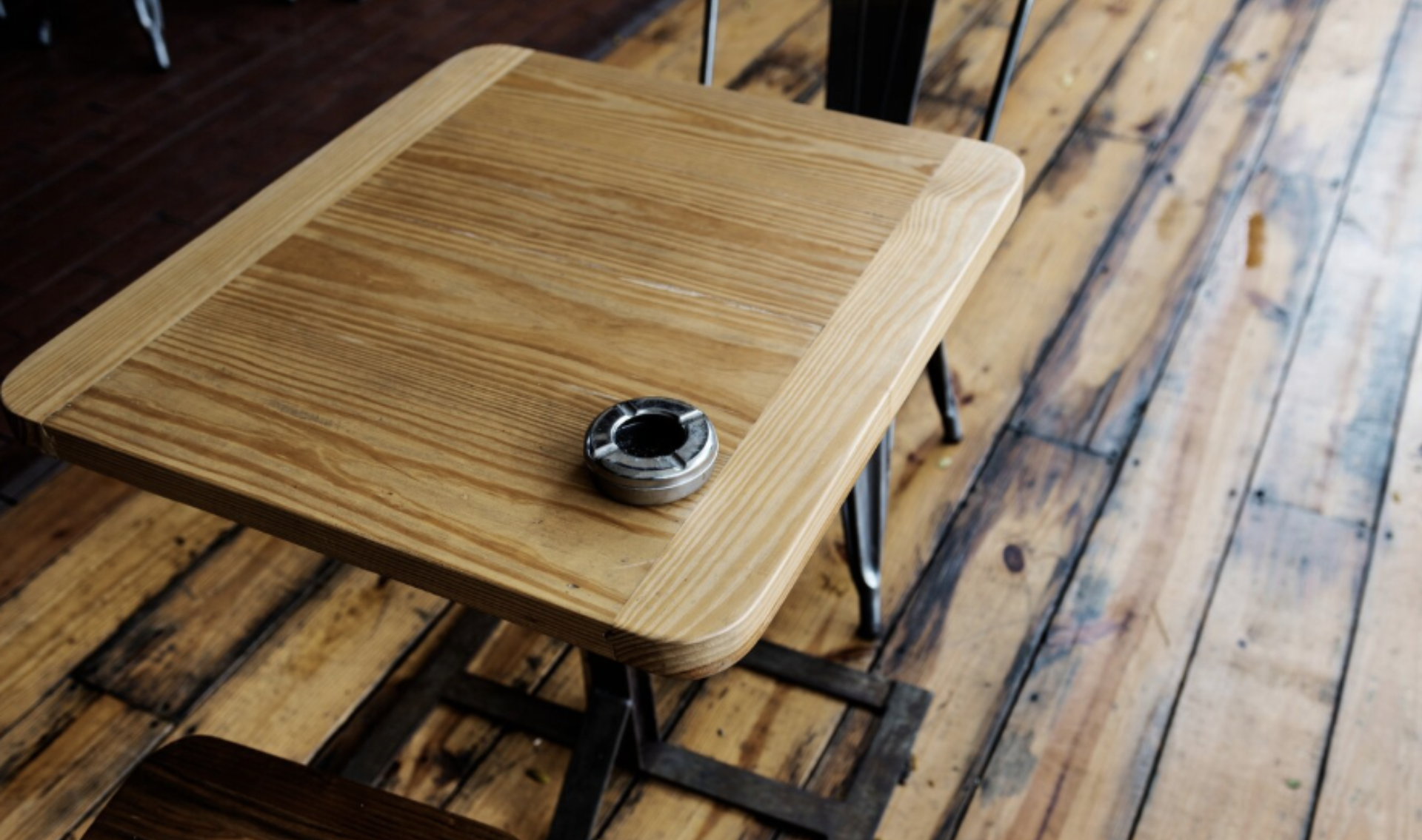 Table  industrielle