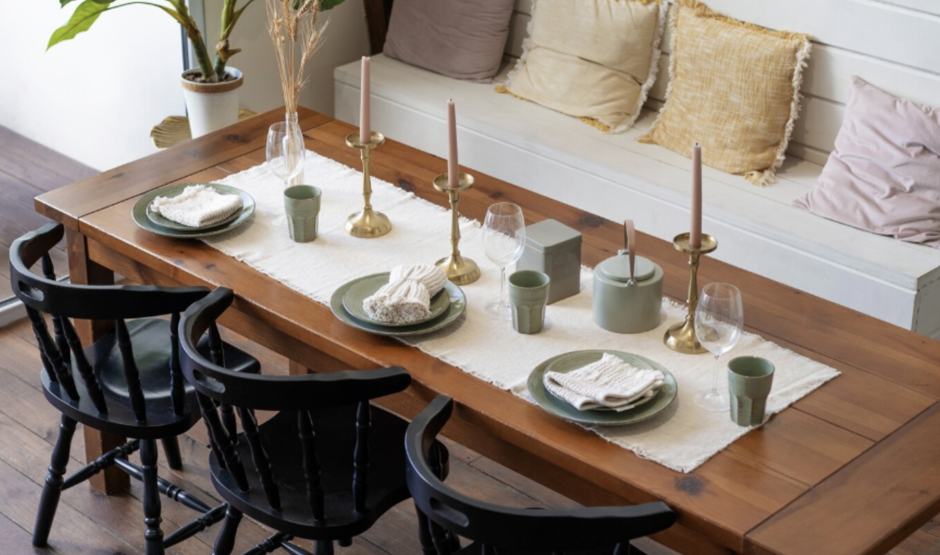 Table contemporaine