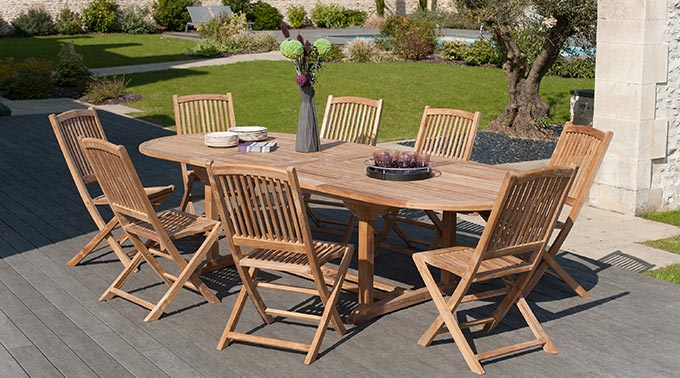 Grande table de jardin