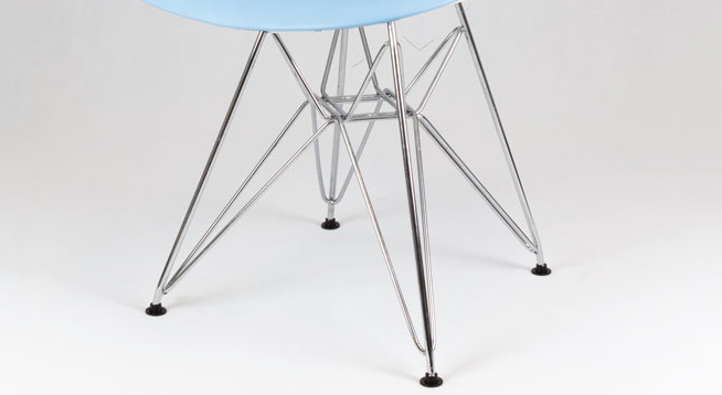 Chaise design en métal