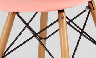 chaise scandinave DSW rose pastel