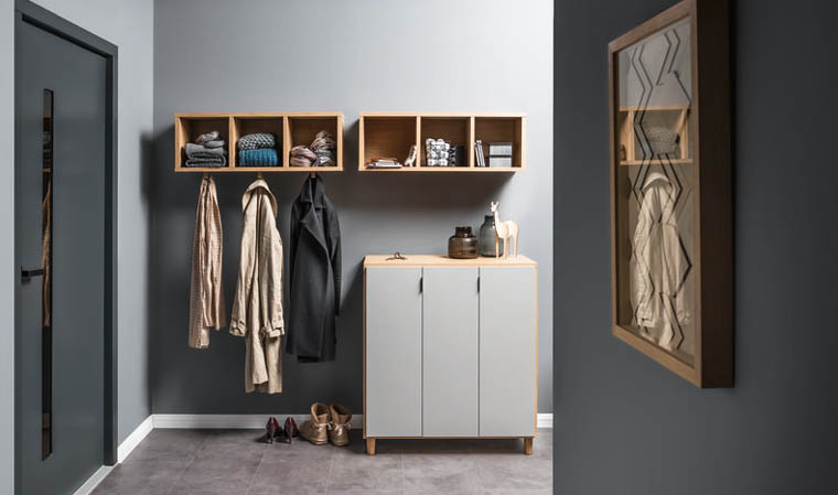 Etagère design en bois pour entrée