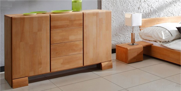 Commode et lit en bois massif